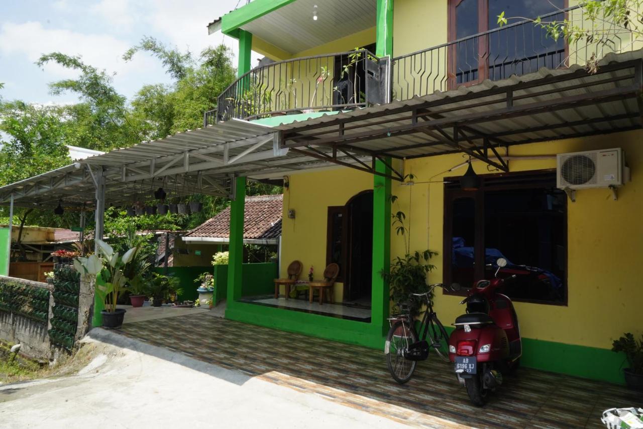 Omah Bogem Homestay Syariah Randugunting Esterno foto